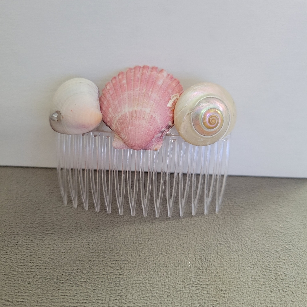 Authentic Seashell Hair Accessory - Picture 4 of 12